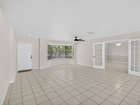 3rd image of 10157 La Reina Road