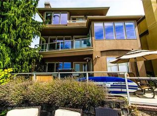 3713 Lake Washington Blvd N, Renton, WA 98056