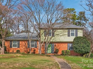 731 Sandridge Rd, Charlotte, NC 28210