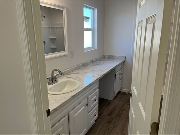 4th image of 2740 Inverness Dr