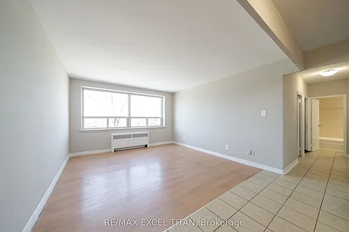 468 Ottawa St N Photo 1