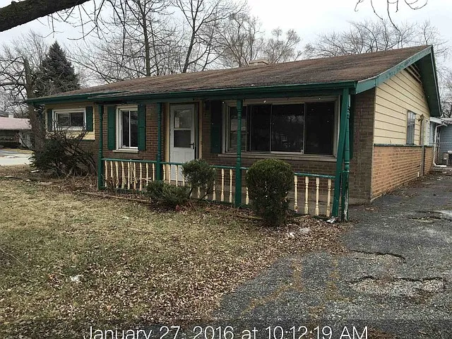 1394 Forest Ave photo 1