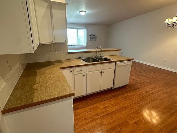 5th image of 20028 E Mission Ave Unit B