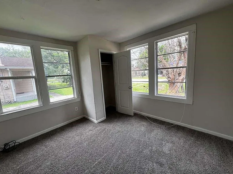 8606 Prairie View Dr — Photo 10