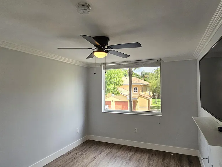 400 Scotia Dr #203 — Photo 71