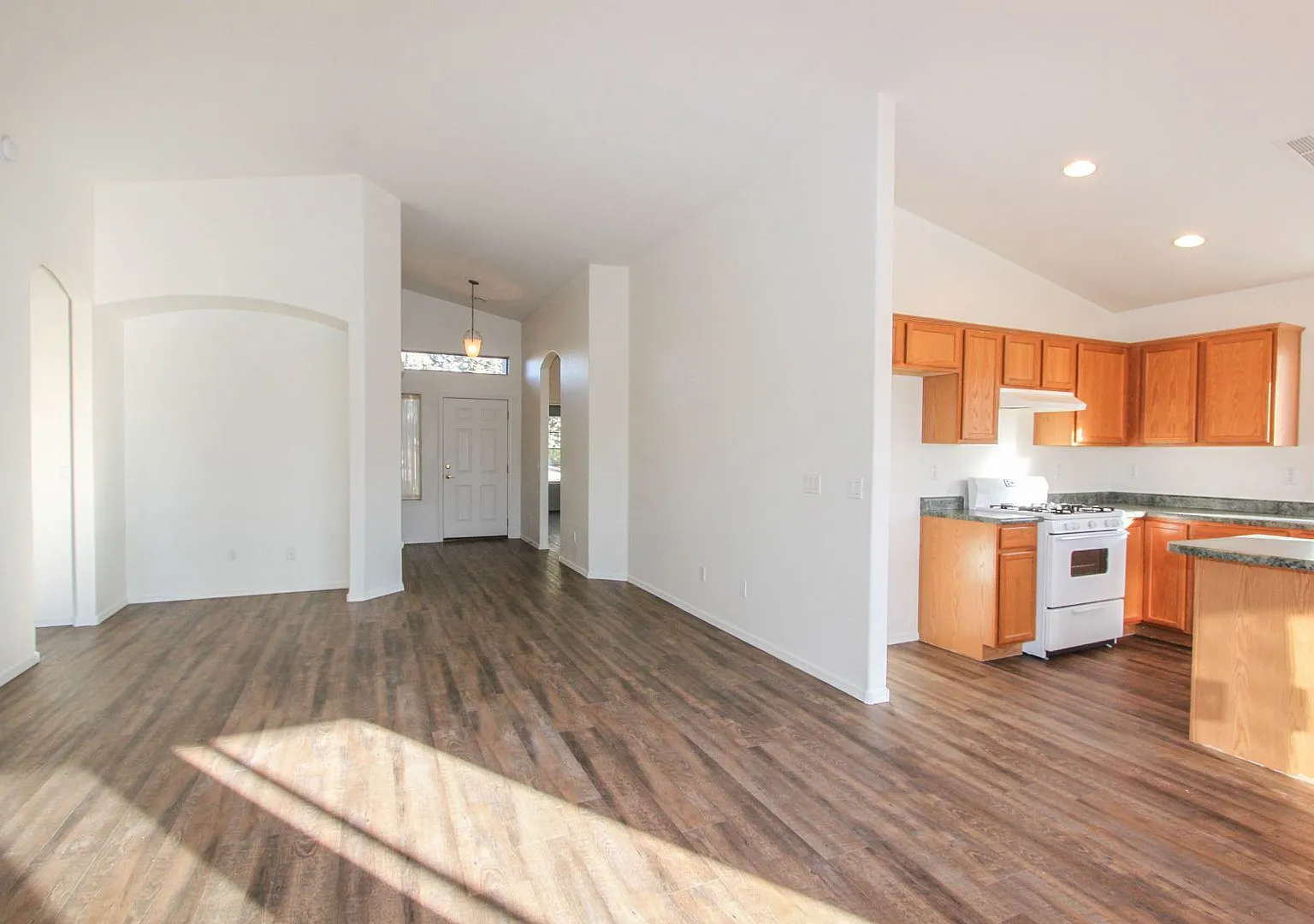 Viewpoint North - Three Bedroom Home — Photo 3
