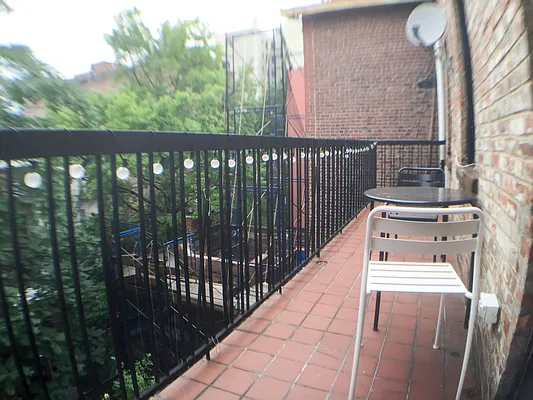 Rented by Francine Realty | media 9