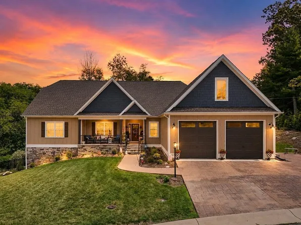1 Red Deer Pl, Staunton, VA 24401