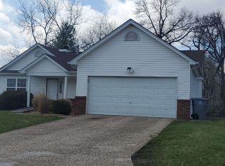 103 Stage Coach Landing Dr, Saint Peters, MO 63376