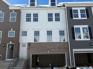 1712 Water Crossing Rd, Pikesville, MD 21208