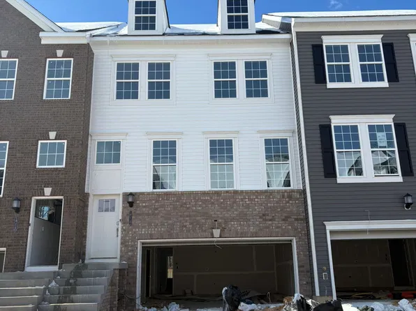 1712 Water Crossing Rd, Pikesville, MD 21208