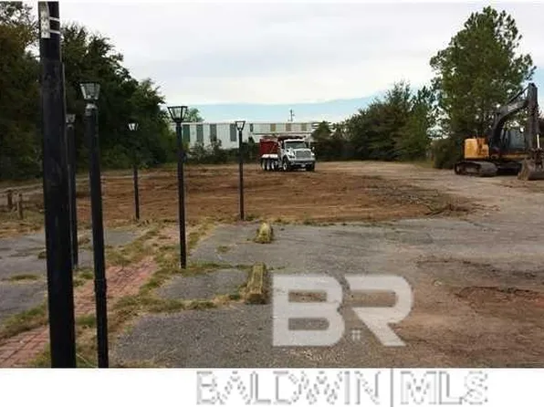 3346 Cottage Hill Rd, Mobile, AL 36606