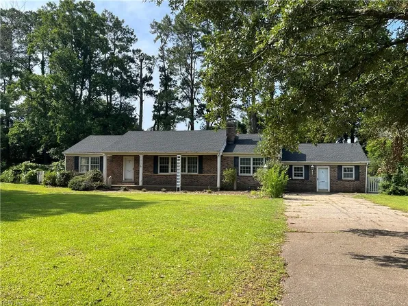 1005 W Queen St, Edenton, NC 27932