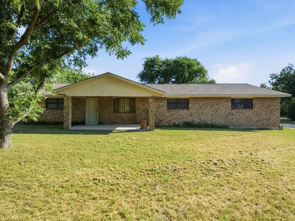917 E Ross Ave, De Leon, TX 76444