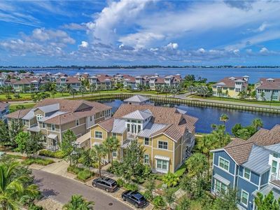 272 Sapphire Lake Dr UNIT 201, Bradenton, FL, 34209