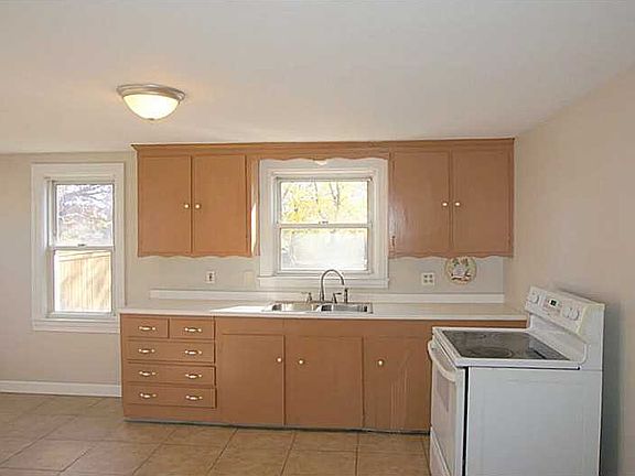 5th image of 25 Columbus Ave