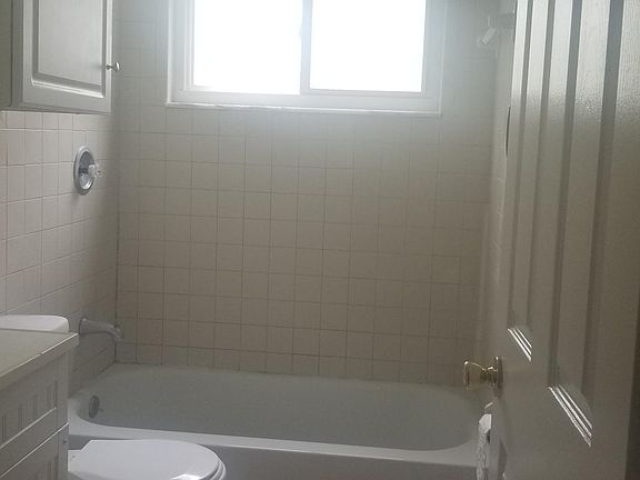 4th image of 1150 Prigge Ave
