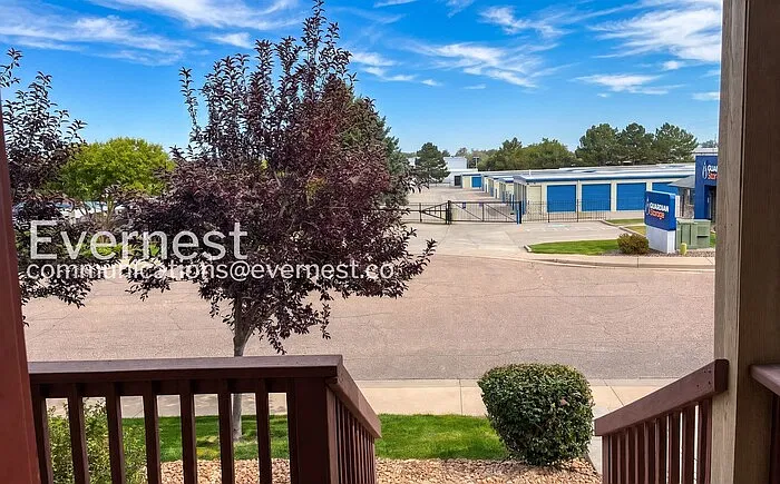 2 bed, 2.5 bath, 1475 sqft, $1,895 — Photo 2