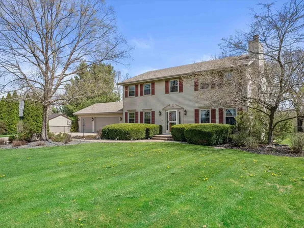 6237 South Edgewater Drive, Beloit, WI 53511