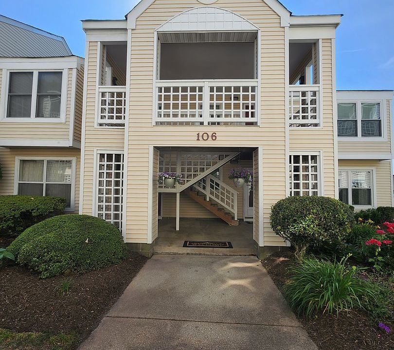 1st image of 106 Lantana Ln APT 17