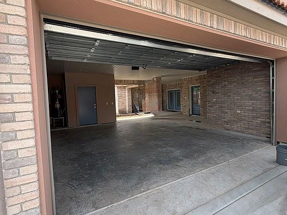4th image of 2200 Laredo Rd Unit 10