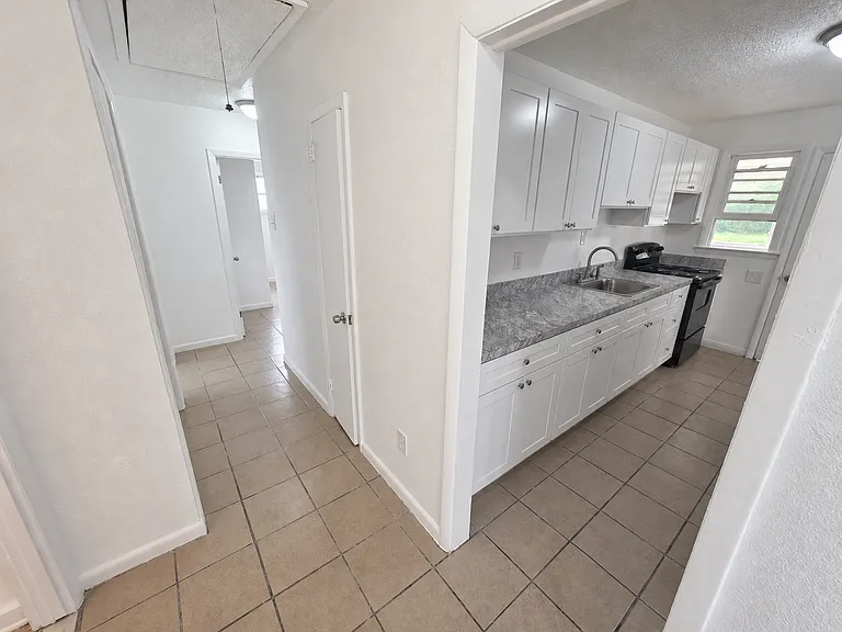 106 Louise Rd — Photo 3