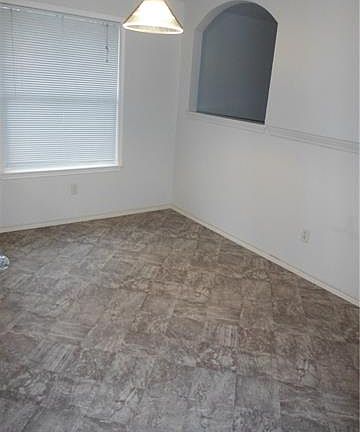 3rd image of 113 Taylors Cv