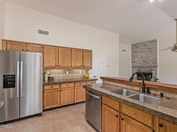 3425 E ROSEMONTE Drive, Phoenix, AZ 85050