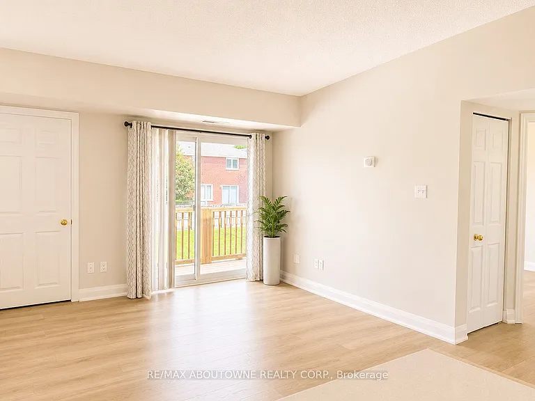 4140 Foxwood Dr #906 — Photo 6