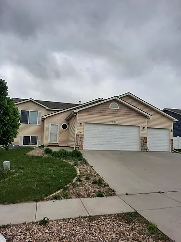 6587 Cambridge Pl Photo 1
