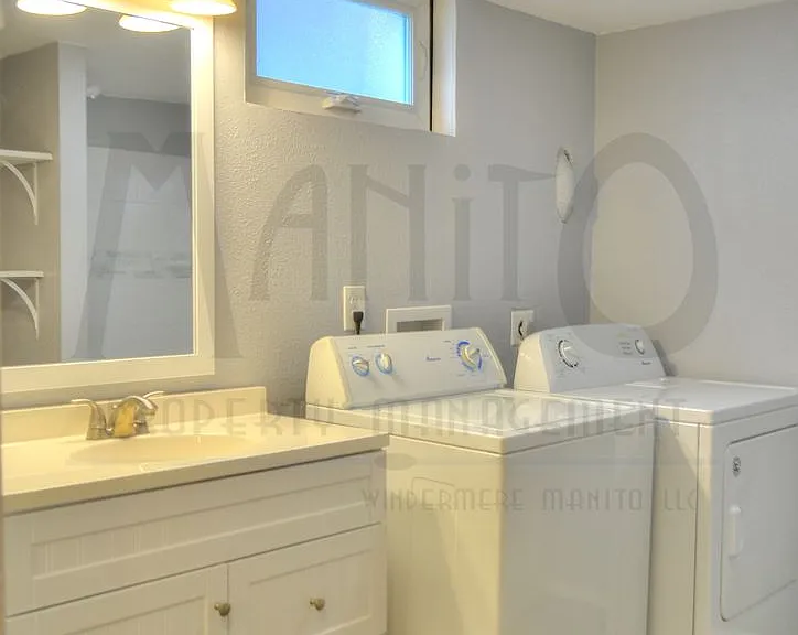 4017 E Grace Ave — Photo 15