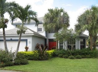 28 Lawrence Lake Dr, Boynton Beach, FL 33436
