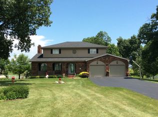 9300 Klamath Rd, Argenta, IL 62501