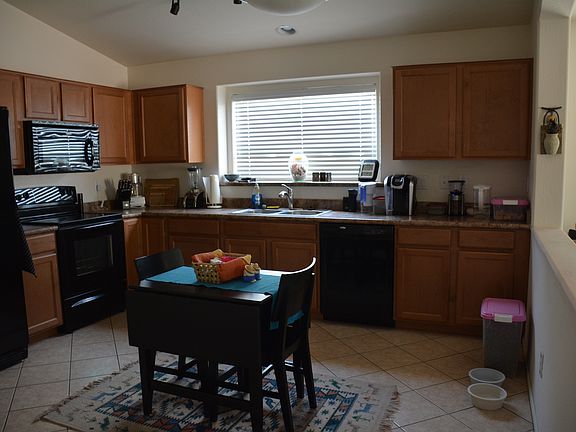 3rd image of 40290 W Hayden Dr