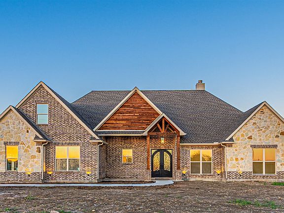 2nd image of 1950 County Road 2513