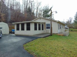 160 Hendrickson Hill Cemetery Rd, Middlesboro, KY 40965