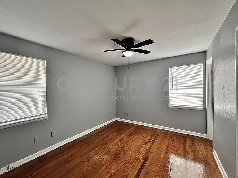 714 Cranbrook Ln — Photo 11