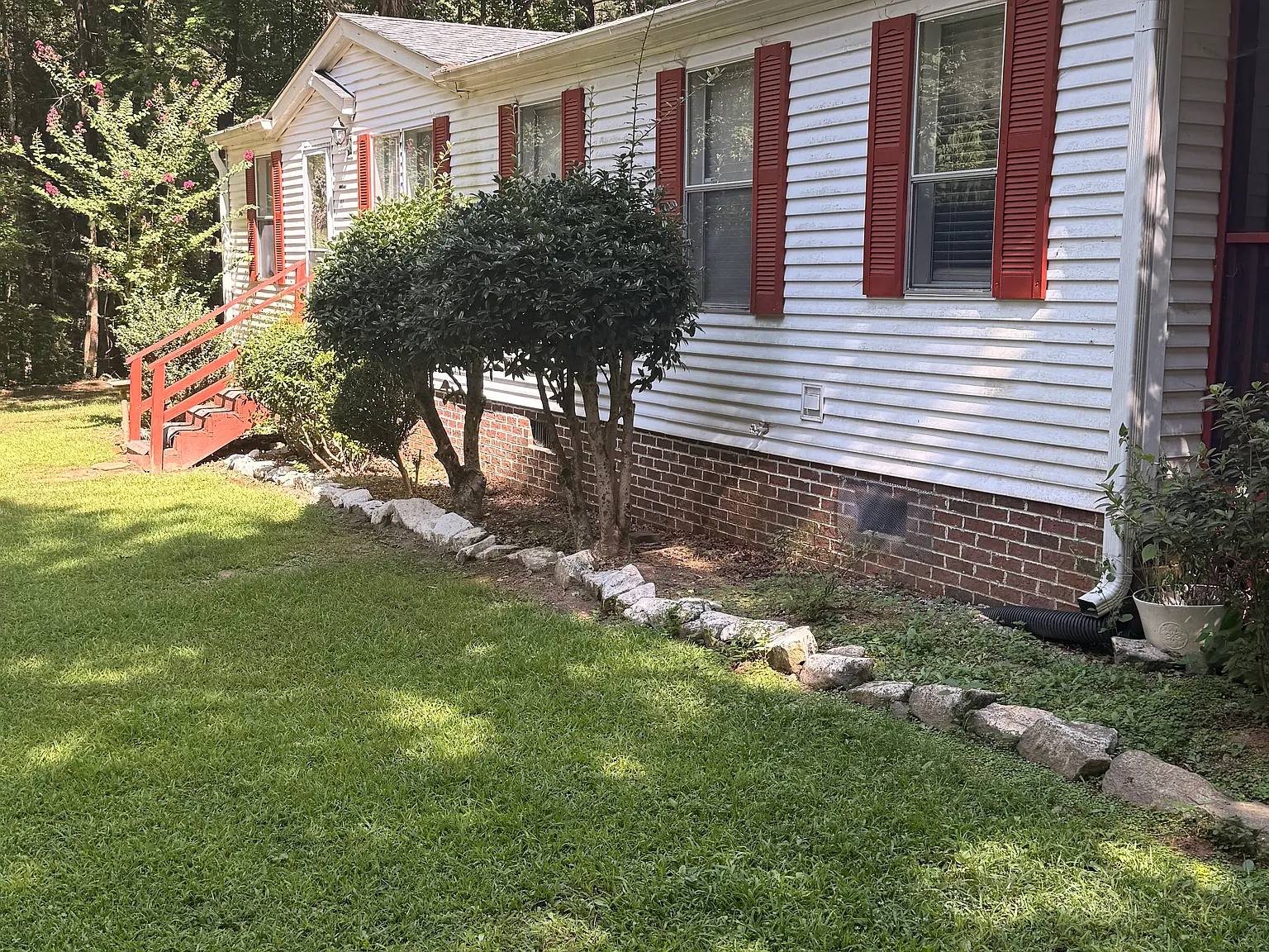 3 bed, 2.5 bath, 1700 sqft, $1,700 — Photo 2