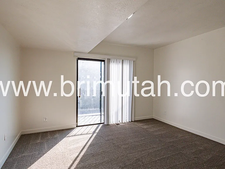 1304 E 900 S — Photo 7