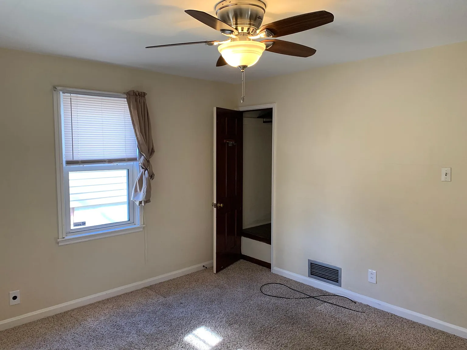 7501 Jenwood Ave — Photo 4