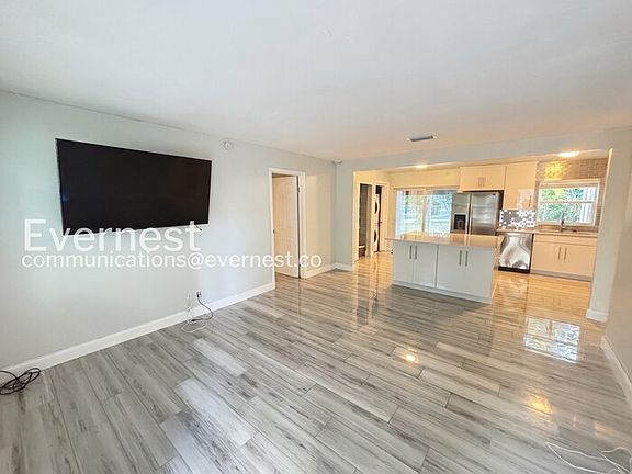 5th image of 2807 N Highland Ave