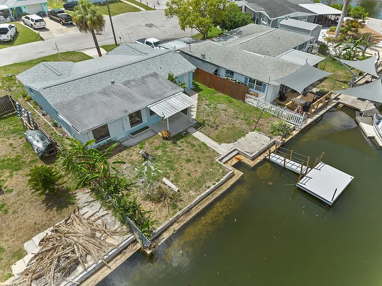 13428 Neptune Dr — Photo 1
