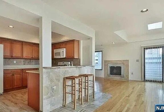 5th image of 815 Topsail Ln