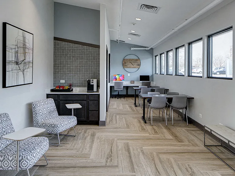 Willow Crossing Apartments — Photo 12