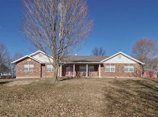 18371 Woodlands Ridge Dr, Glencoe, MO 63038