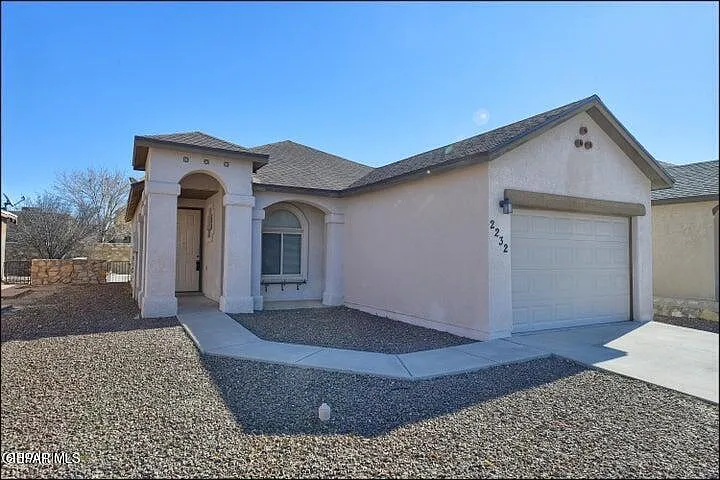 2232 Honour Point Pl — Photo 1