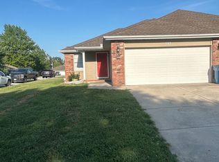 504 S Robert St #502, Nixa, MO 65714