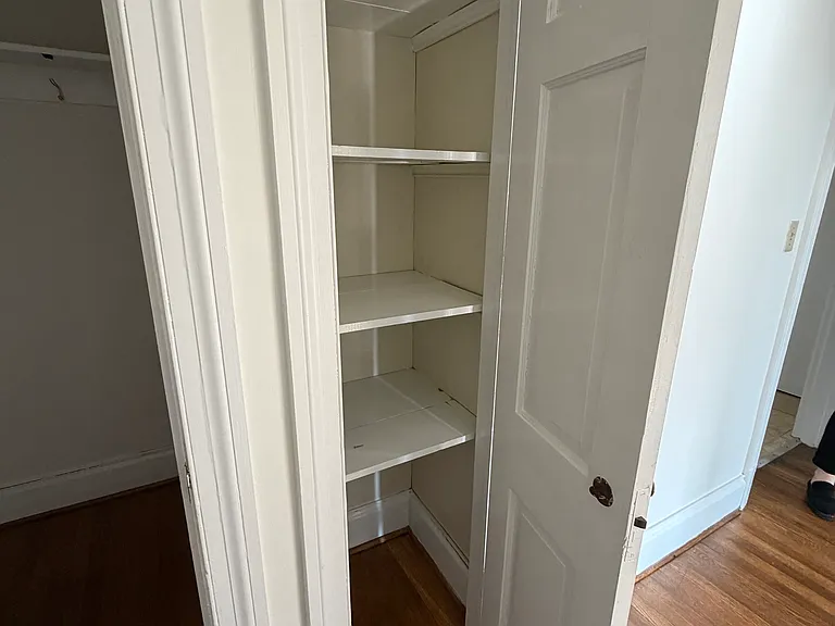 2303 Fontaine Ave #4 — Photo 5