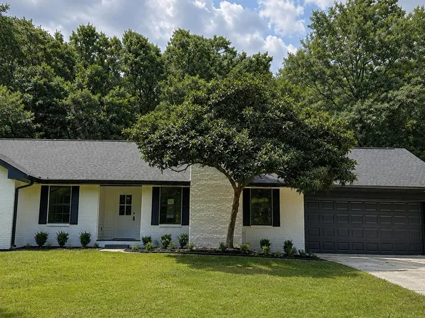 5615 Ahekolo Cir, Diamondhead, MS 39525