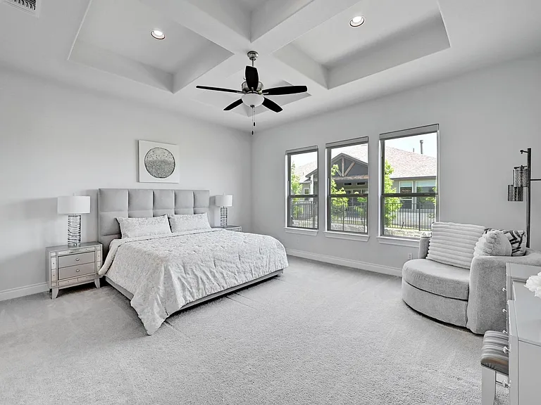 4809 Serene Hills Dr — Photo 15